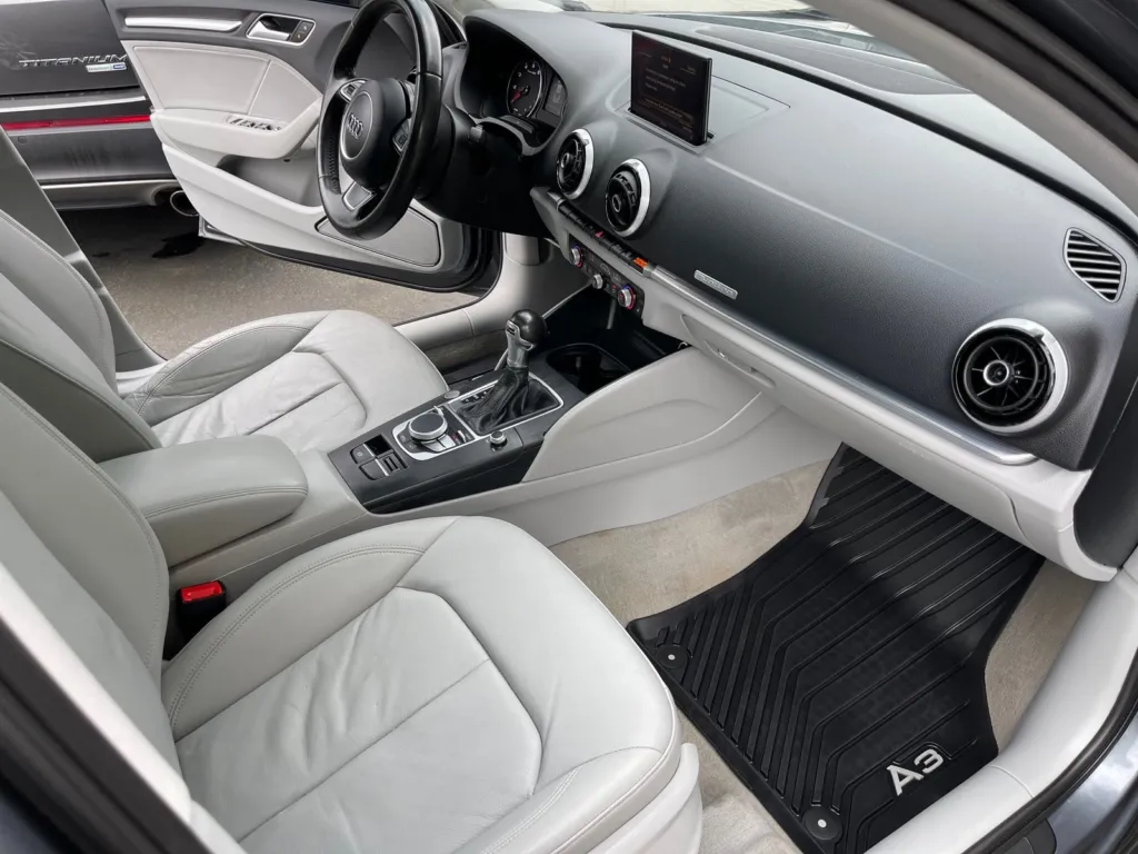 2016 Audi A3 2.0T Premium Plus photo 24
