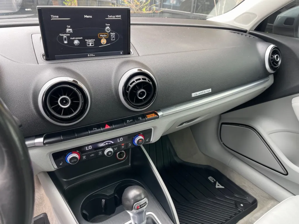2016 Audi A3 2.0T Premium Plus photo 15
