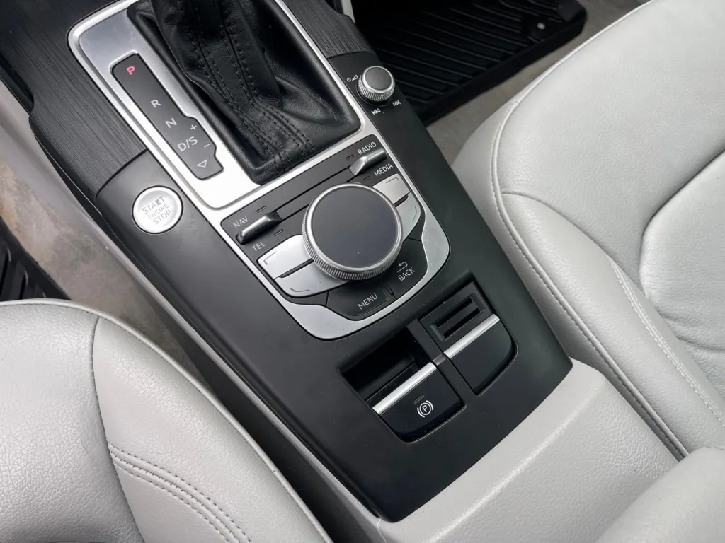 2016 Audi A3 2.0T Premium Plus photo 16