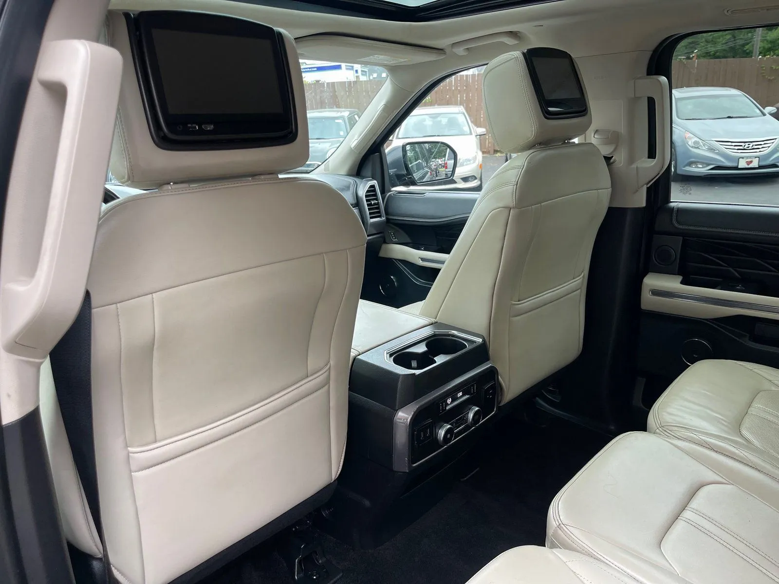 2018 Ford Expedition Platinum - Photo 14