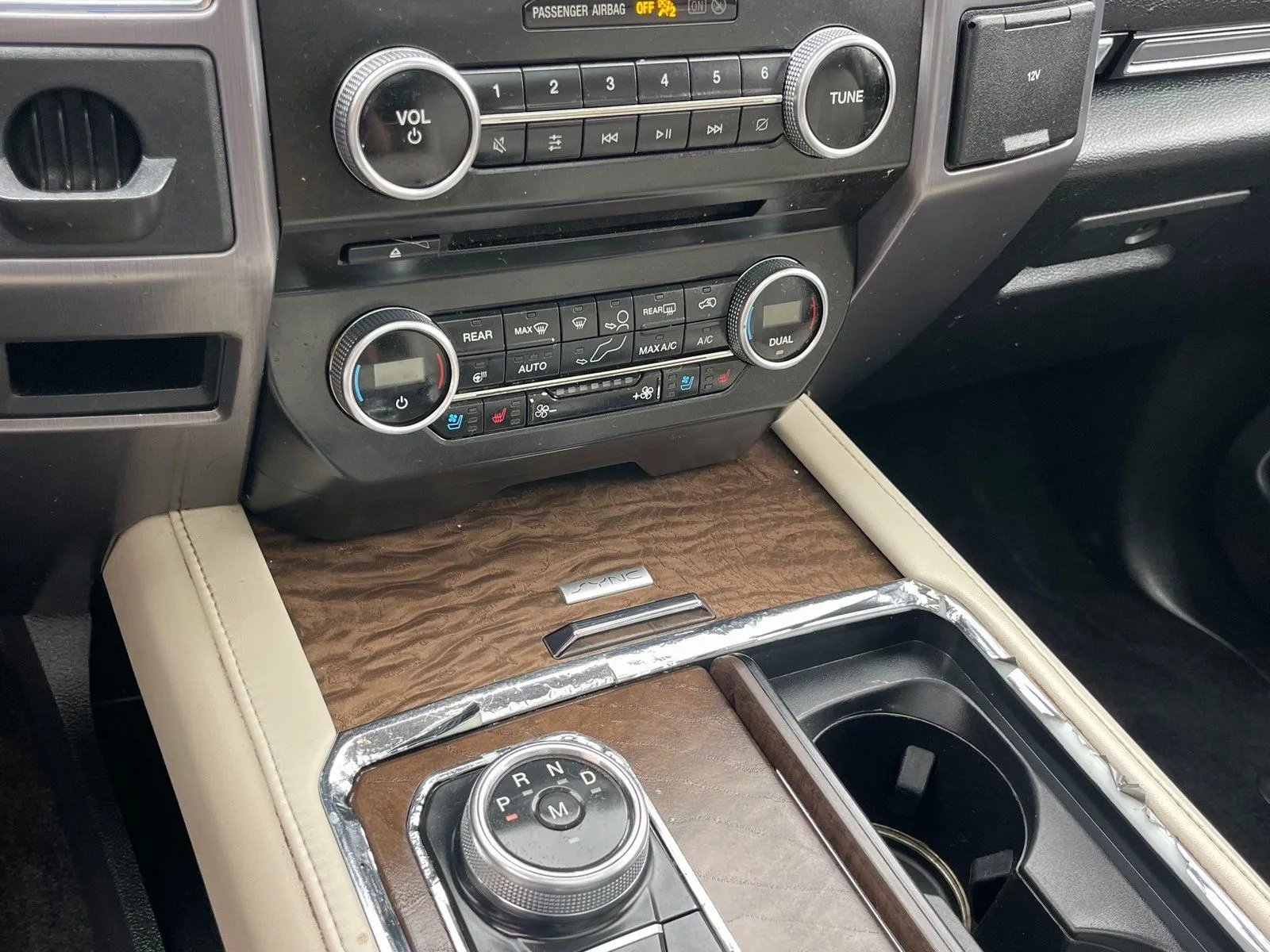 2018 Ford Expedition Platinum - Photo 28