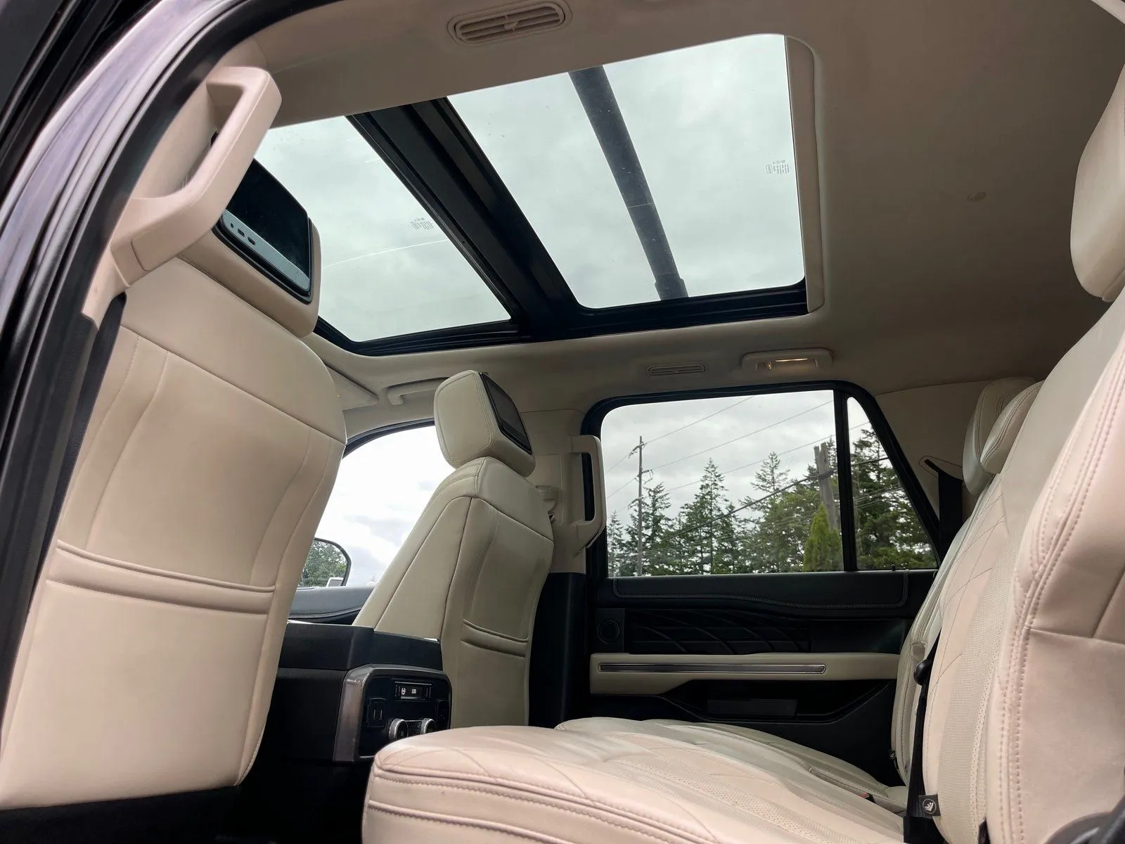 2018 Ford Expedition Platinum - Photo 17