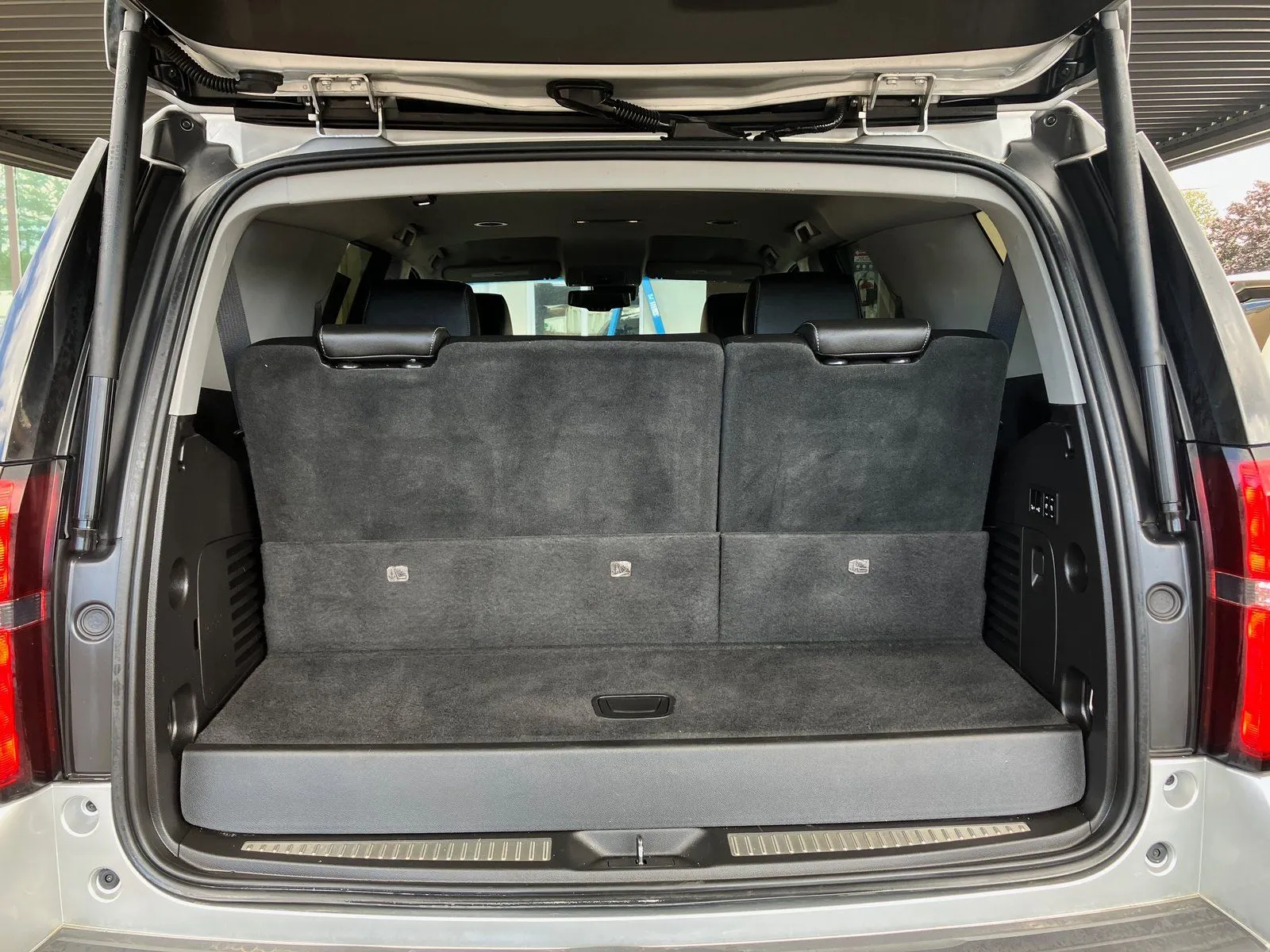 Chevrolet Tahoe photo 17