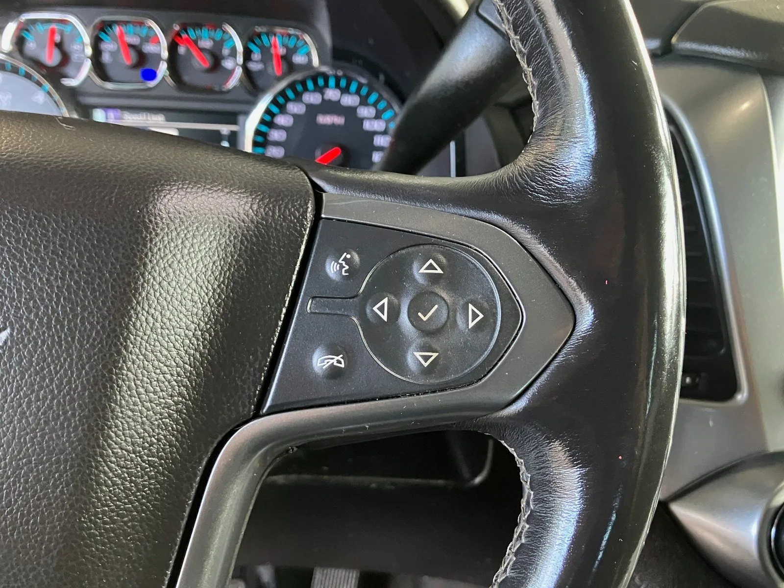 Chevrolet Tahoe photo 29