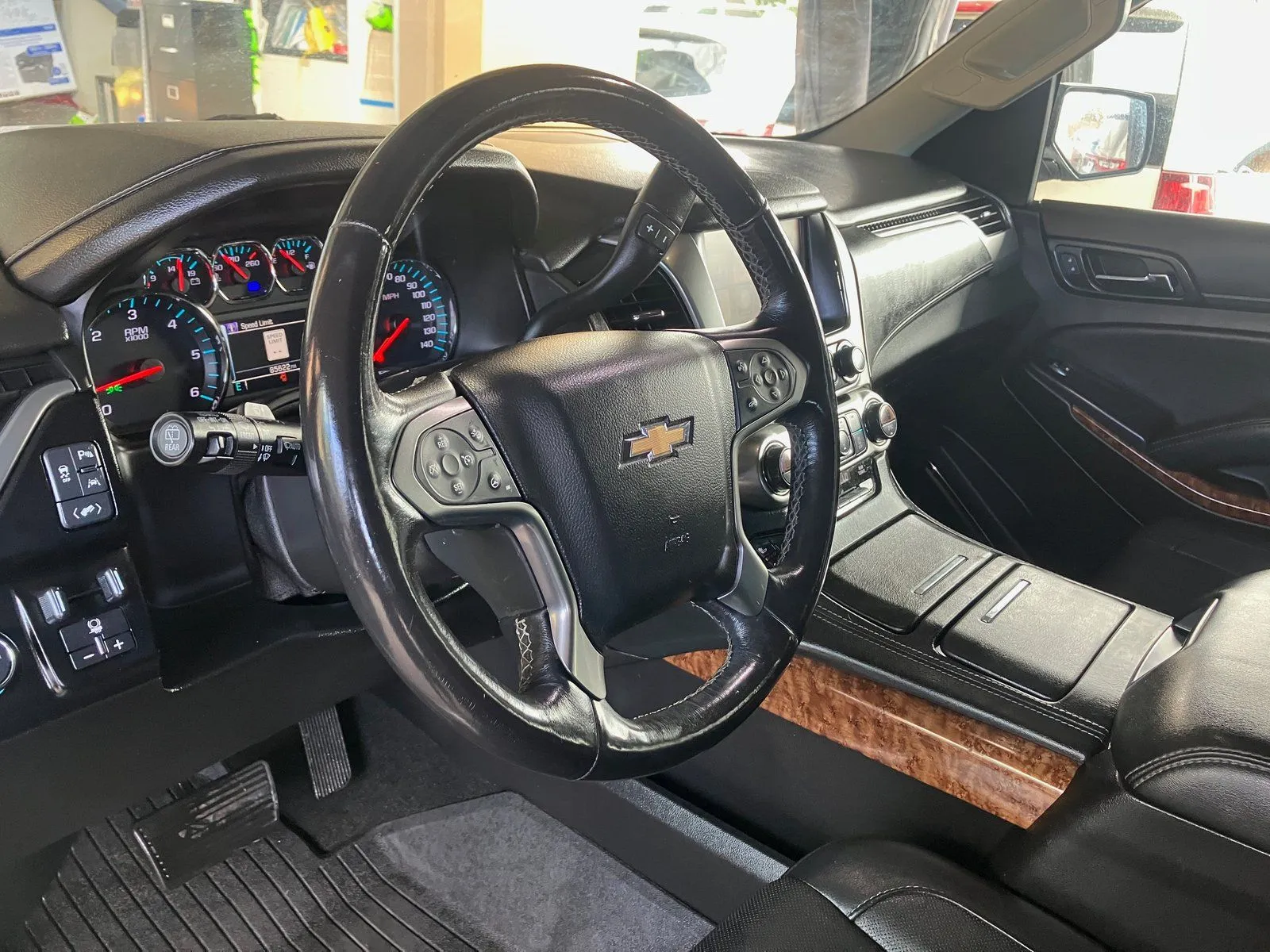 Chevrolet Tahoe photo 10