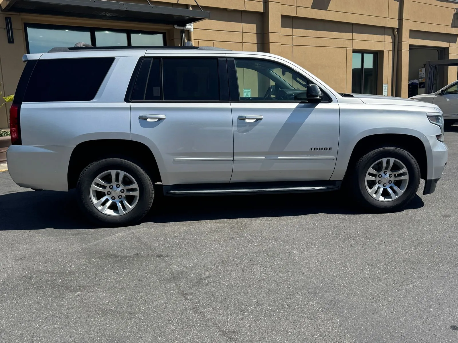 Chevrolet Tahoe photo 8