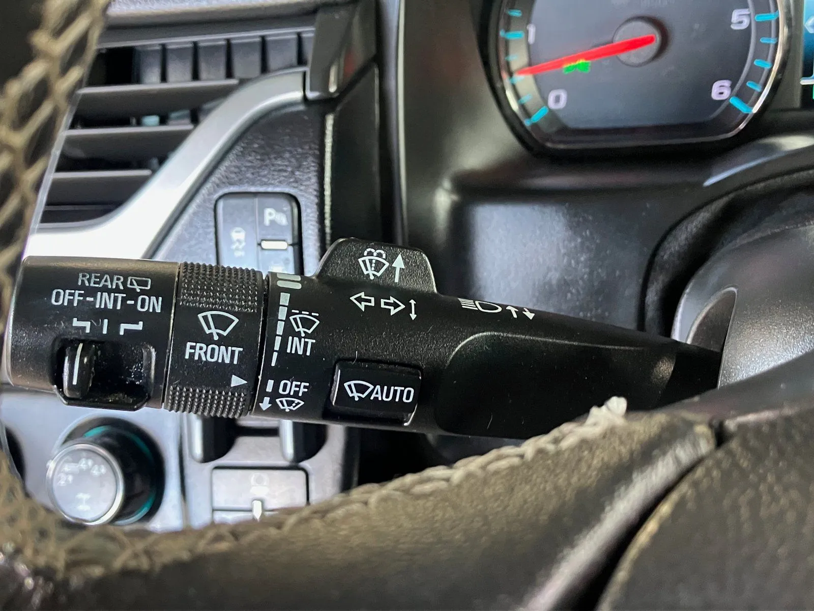 Chevrolet Tahoe photo 35