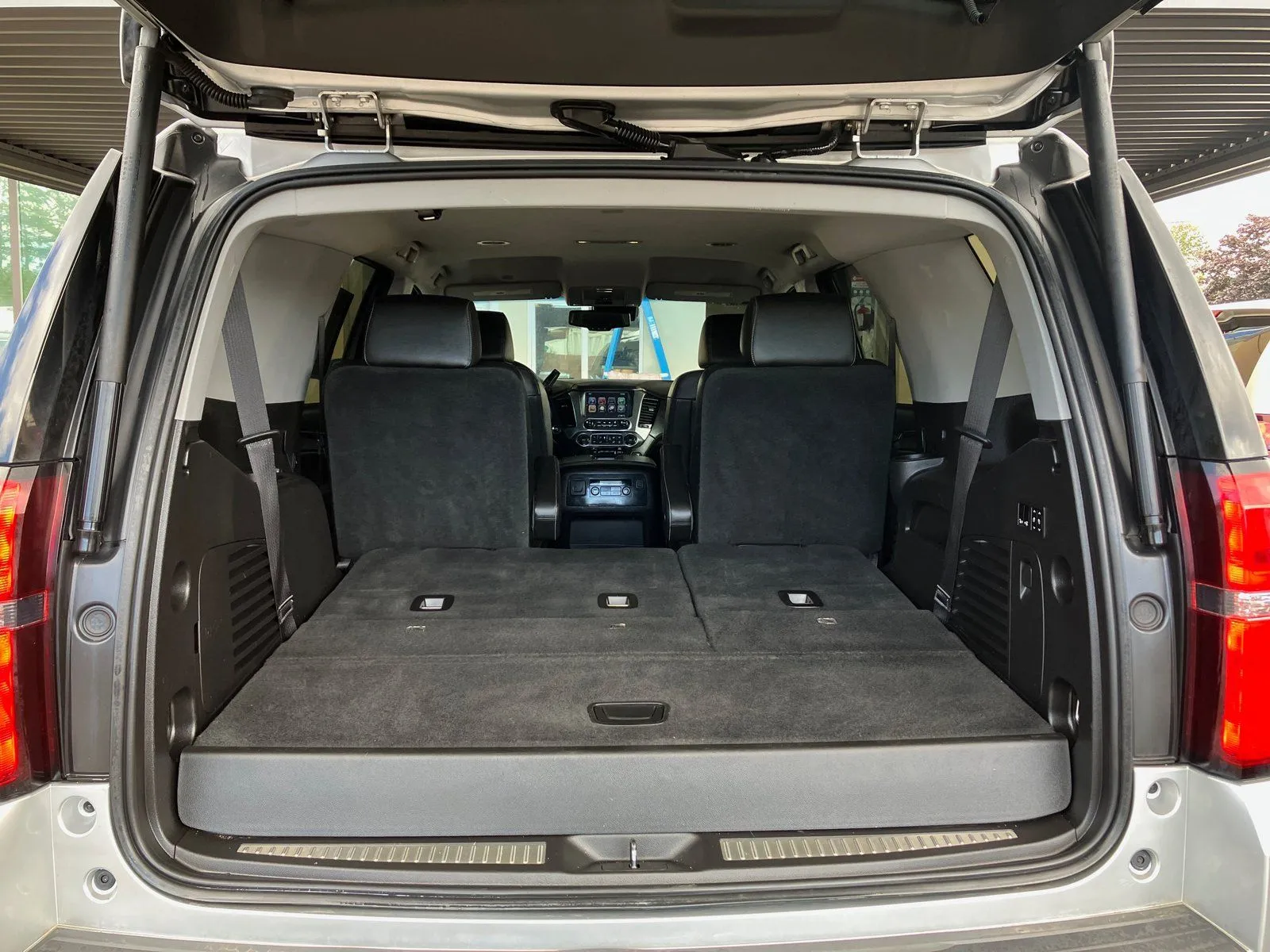 Chevrolet Tahoe photo 18