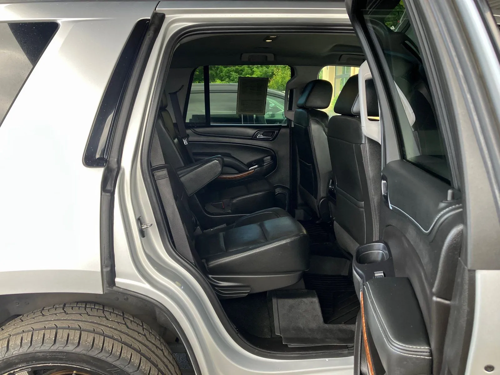 Chevrolet Tahoe photo 20