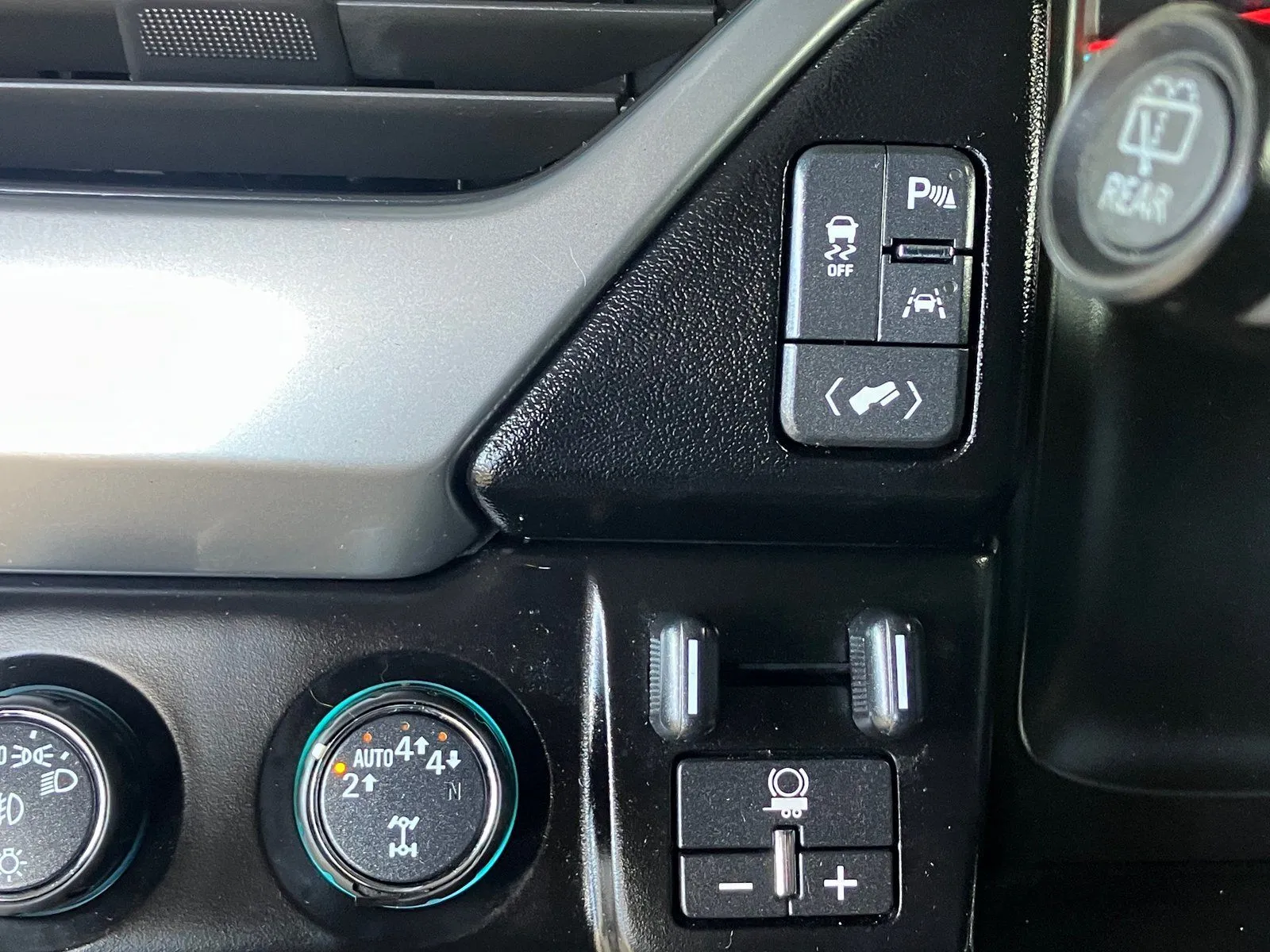 Chevrolet Tahoe photo 34