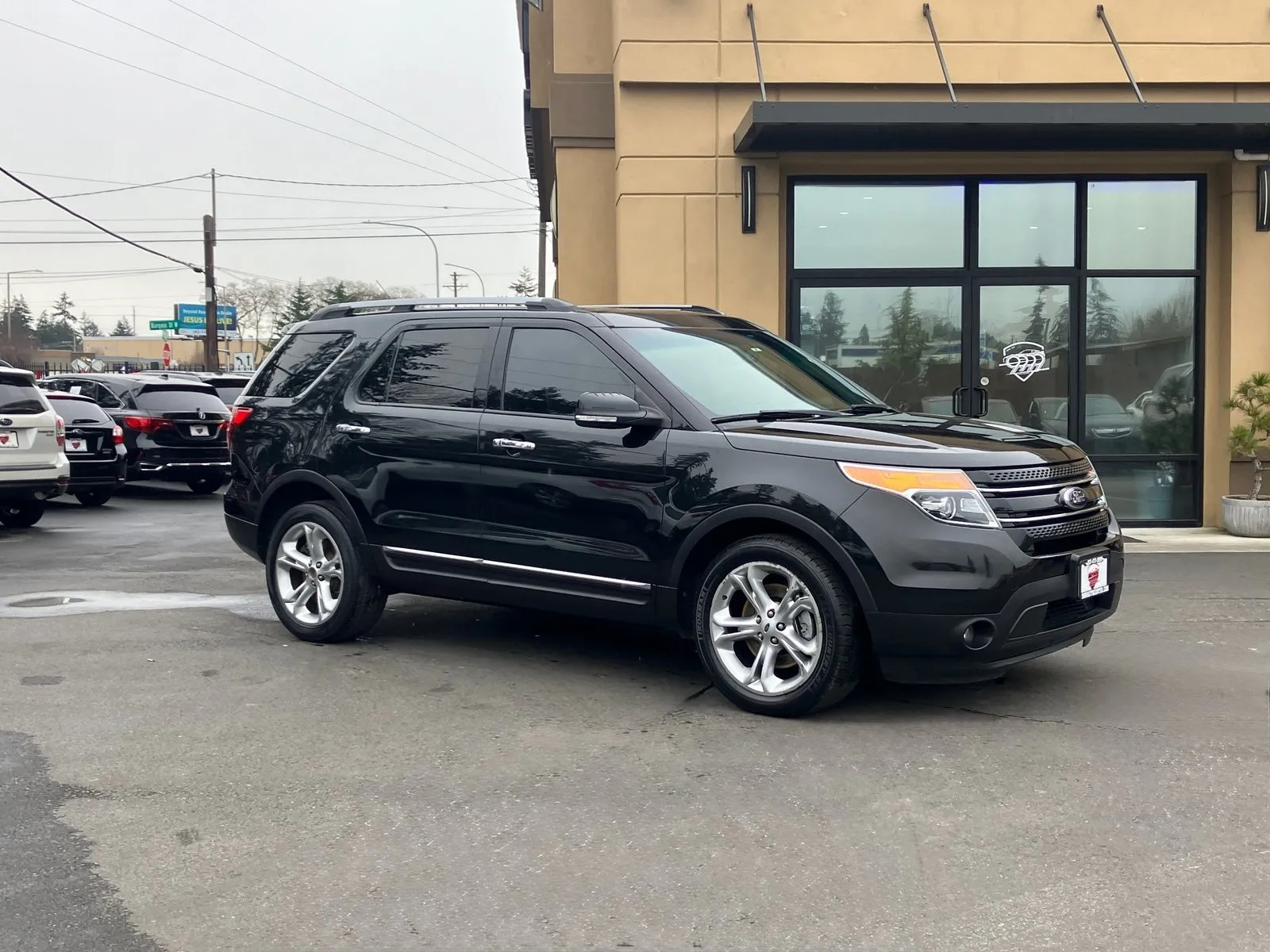 新型ウィル Used 2014 Ford Explorer Limited for sale in Lakewood, WA at