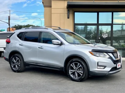 Silver 2017 Nissan Rogue SL for sale in Lakewood, WA