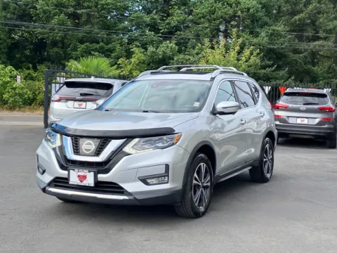 More photos of 2017 Nissan Rogue SL at 9999 Auto Center, WA