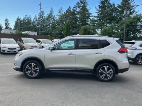 More photos of 2017 Nissan Rogue SL at 9999 Auto Center, WA