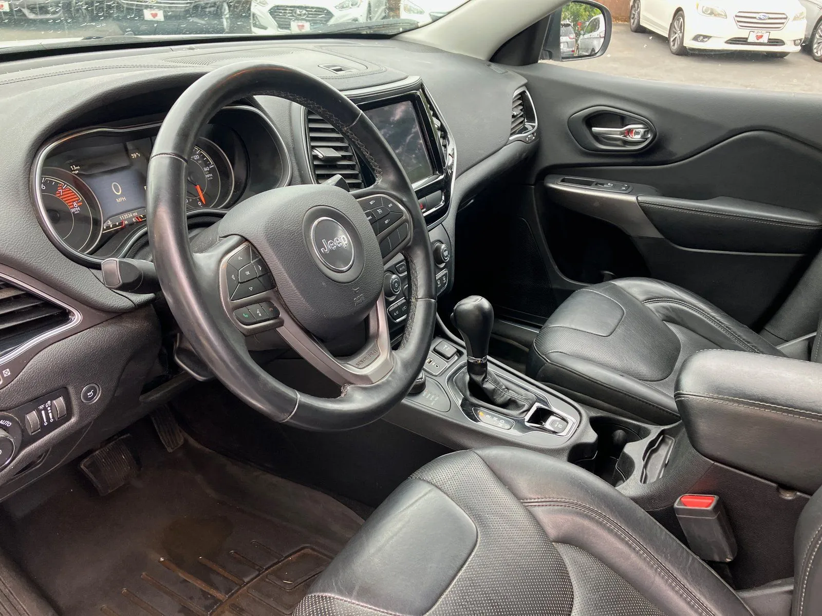 Jeep Cherokee photo 10