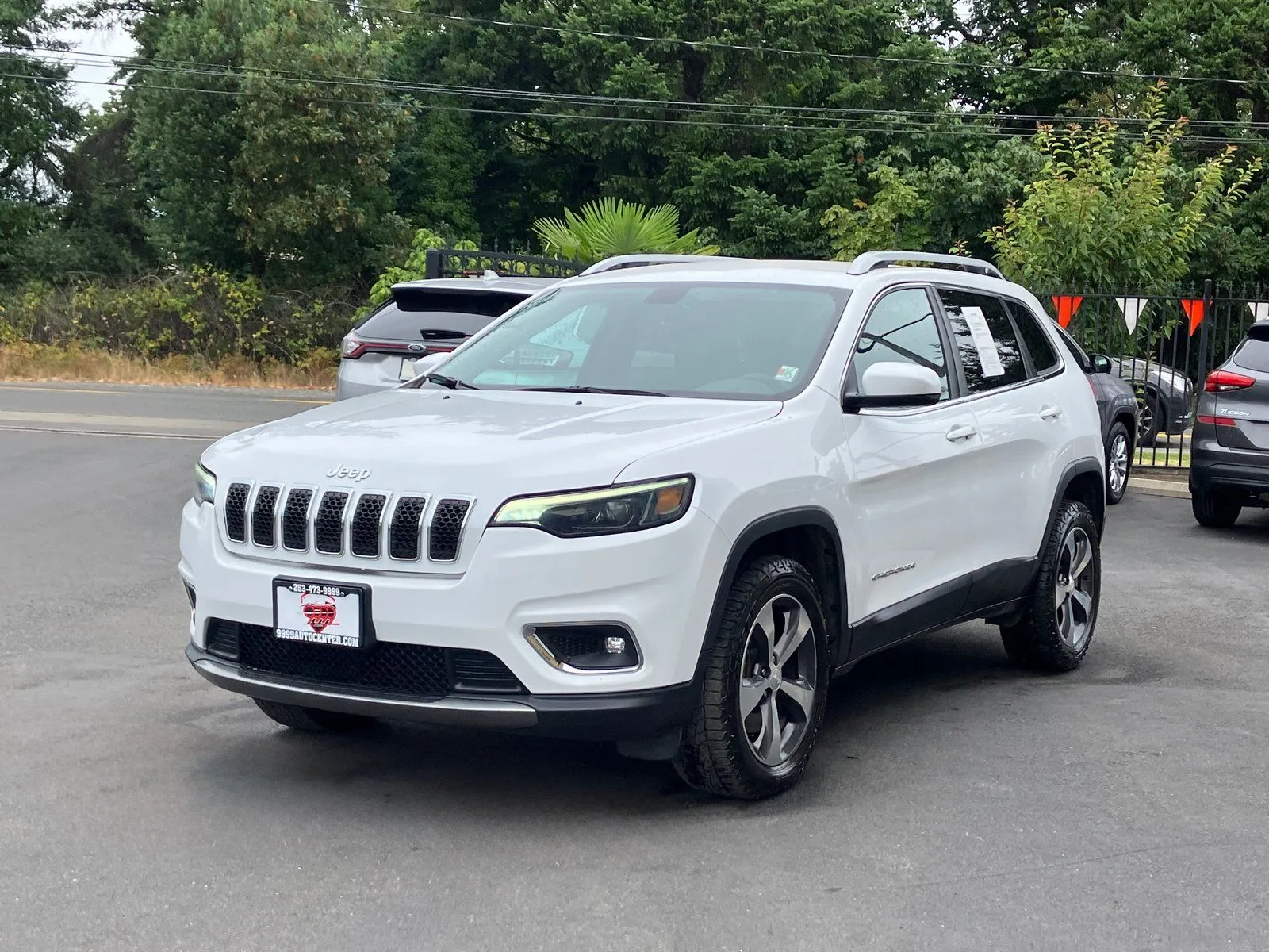Jeep Cherokee photo 4