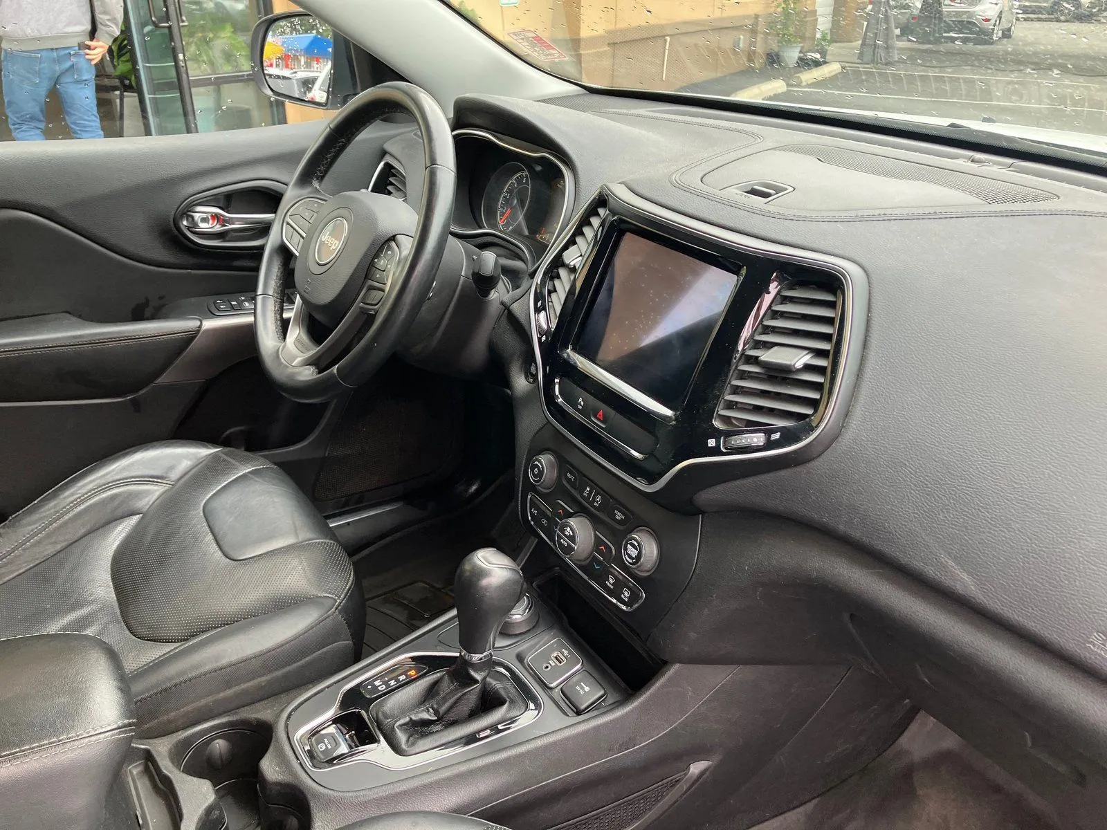 Jeep Cherokee photo 20