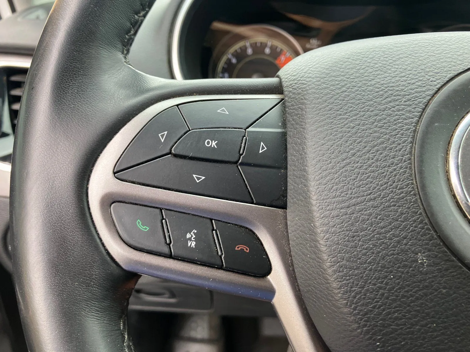 Jeep Cherokee photo 28