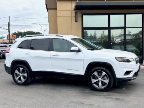 White 2019 Jeep Cherokee Limited for sale in Lakewood, WA