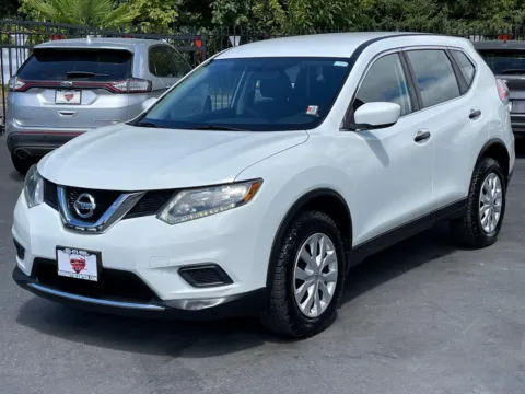 Another view of 2016 Nissan Rogue S for sale in Lakewood, WA at 9999 Auto Center