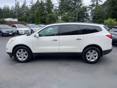 More photos of 2011 Chevrolet Traverse LT at 9999 Auto Center, WA