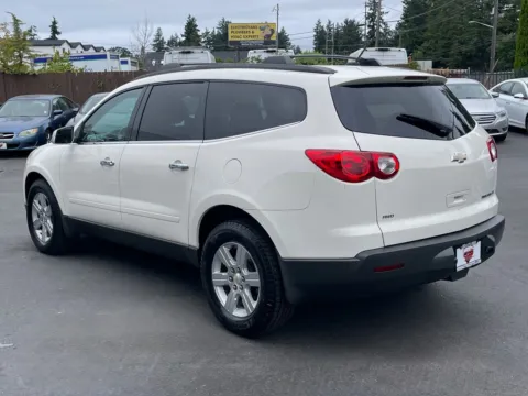 More photos of 2011 Chevrolet Traverse LT at 9999 Auto Center, WA