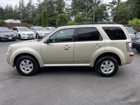 More photos of 2010 Mercury Mariner at 9999 Auto Center, WA
