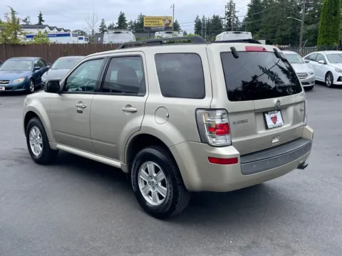 More photos of 2010 Mercury Mariner at 9999 Auto Center, WA