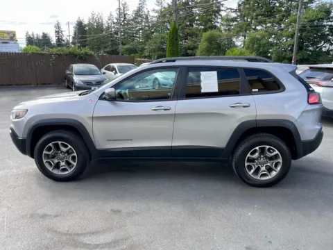 More photos of 2020 Jeep Cherokee Trailhawk at 9999 Auto Center, WA