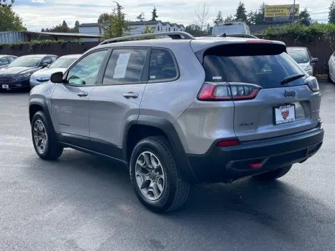 More photos of 2020 Jeep Cherokee Trailhawk at 9999 Auto Center, WA