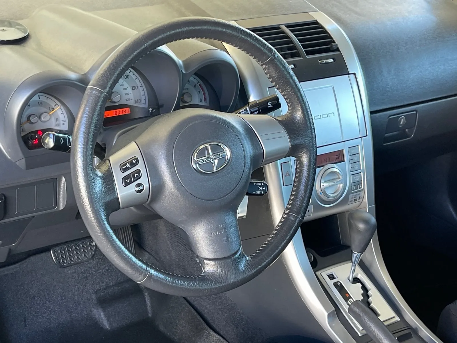 2009 Scion tC Base photo 3