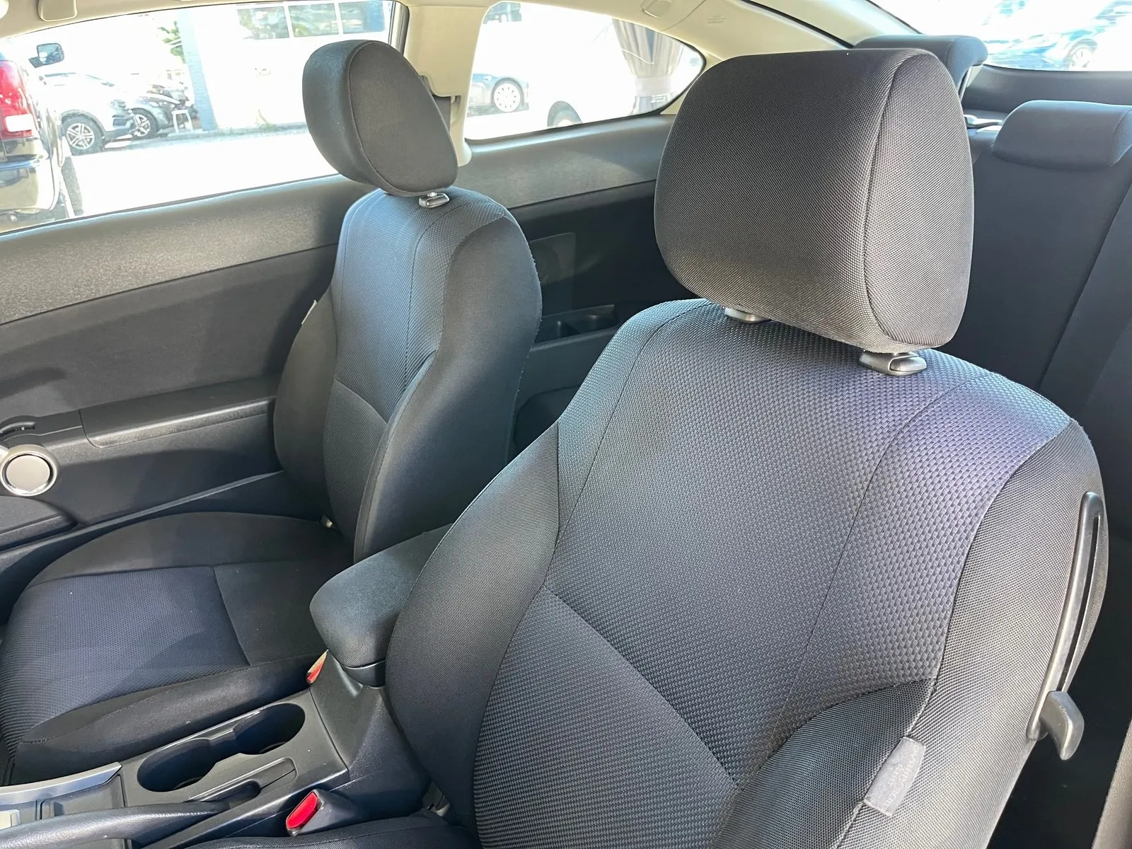 2009 Scion tC Base photo 11