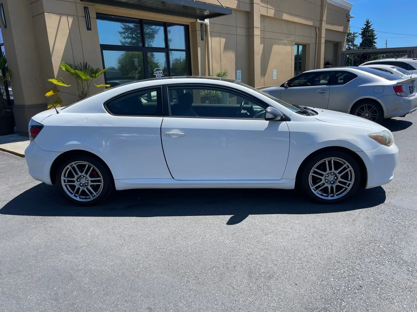 2009 Scion tC Base photo 2