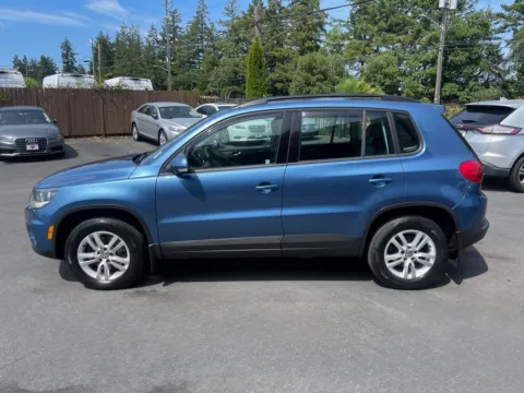 More photos of 2017 Volkswagen Tiguan 2.0T S at 9999 Auto Center, WA