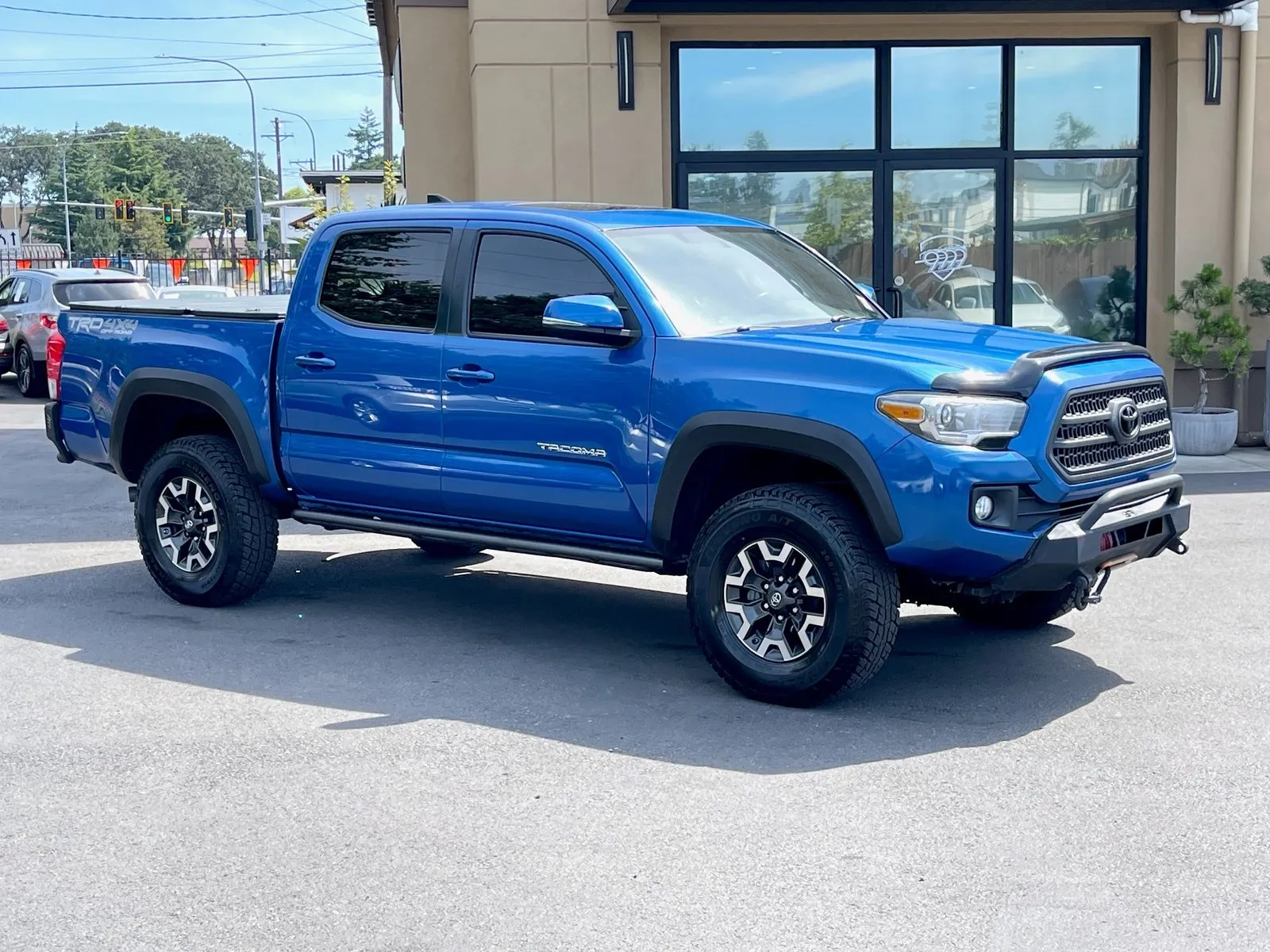 Blue 2017 Toyota Tacoma TRD Off-Road for sale in Lakewood, WA