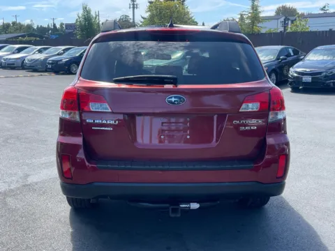 More photos of 2012 Subaru Outback 3.6R at 9999 Auto Center, WA