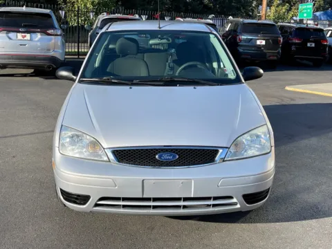 Photos of 2007 Ford Focus SES for sale in Lakewood, WA at 9999 Auto Center
