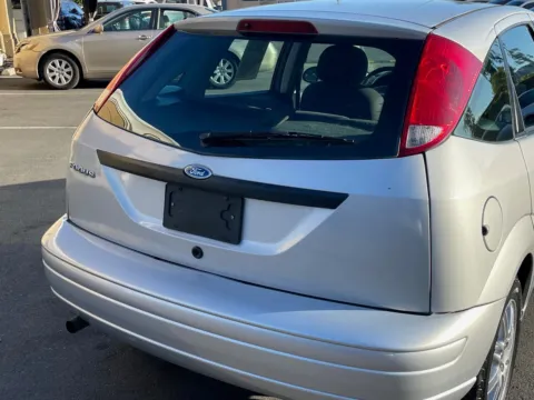 More photos of 2007 Ford Focus SES at 9999 Auto Center, WA