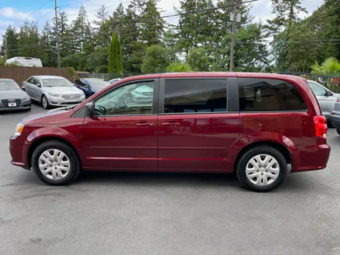 More photos of 2017 Dodge Grand Caravan SE at 9999 Auto Center, WA