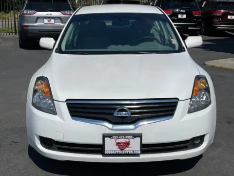 Photos of 2009 Nissan Altima 2.5 for sale in Lakewood, WA at 9999 Auto Center