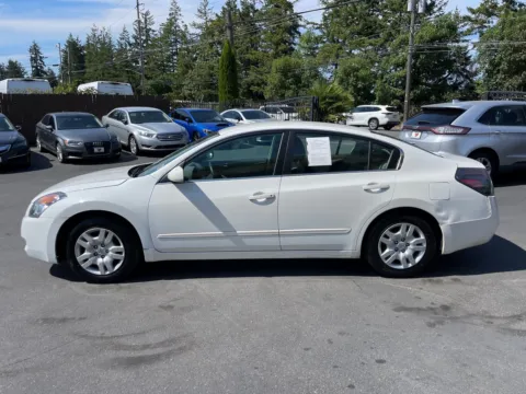 More photos of 2009 Nissan Altima 2.5 at 9999 Auto Center, WA