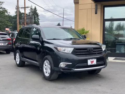 Photos of 2012 Toyota Highlander SE for sale in Lakewood, WA at 9999 Auto Center