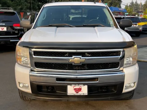 Photos of 2009 Chevrolet Silverado 1500 LT for sale in Lakewood, WA at 9999 Auto Center
