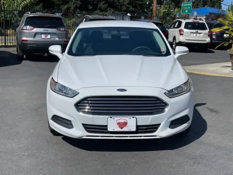 Photos of 2016 Ford Fusion SE for sale in Lakewood, WA at 9999 Auto Center