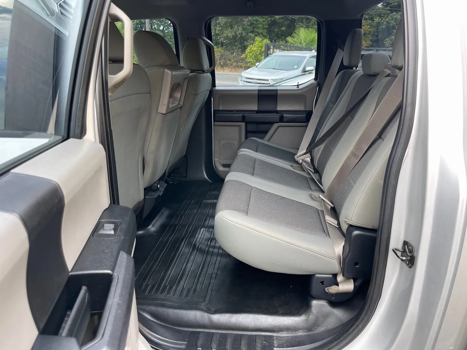 2017 Ford F-150 XL photo 4