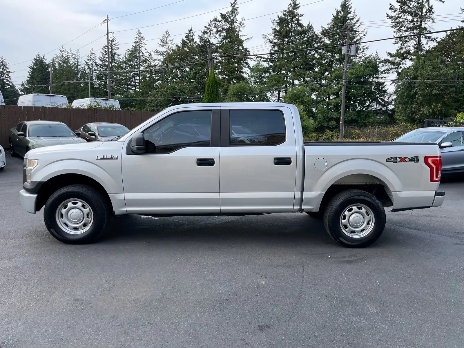 2017 Ford F-150 XL photo 2