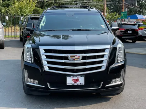 Another view of 2016 Cadillac Escalade Premium for sale in Lakewood, WA at 9999 Auto Center