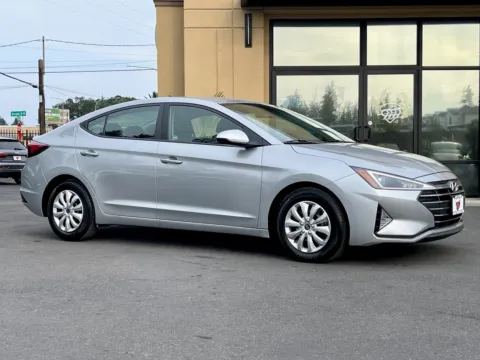 Silver 2020 Hyundai Elantra SE for sale in Lakewood, WA