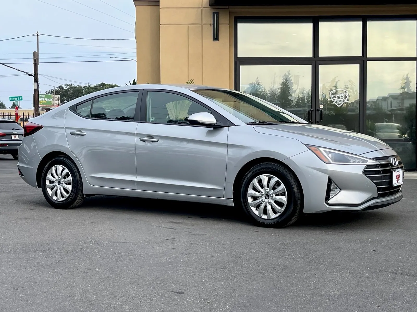 Silver 2020 Hyundai Elantra SE for sale in Lakewood, WA