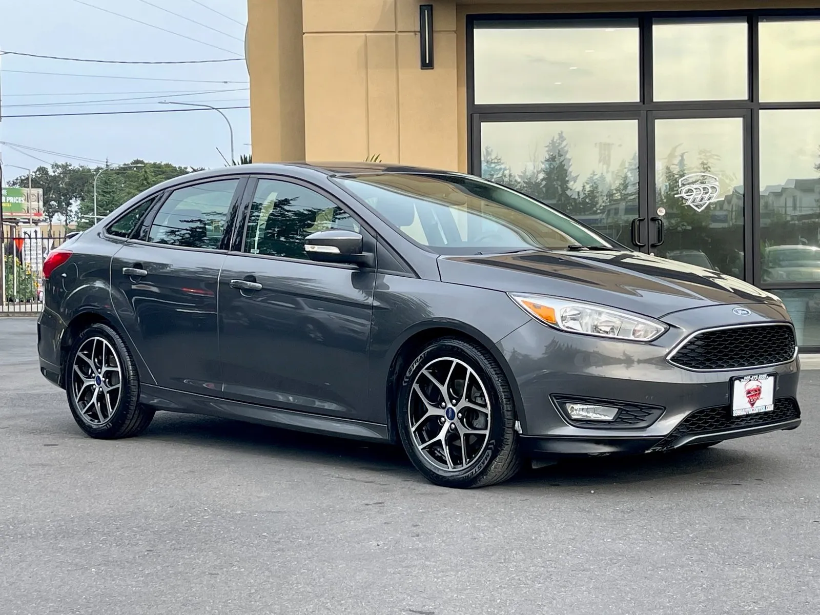 Gray 2016 Ford Focus SE for sale in Lakewood, WA